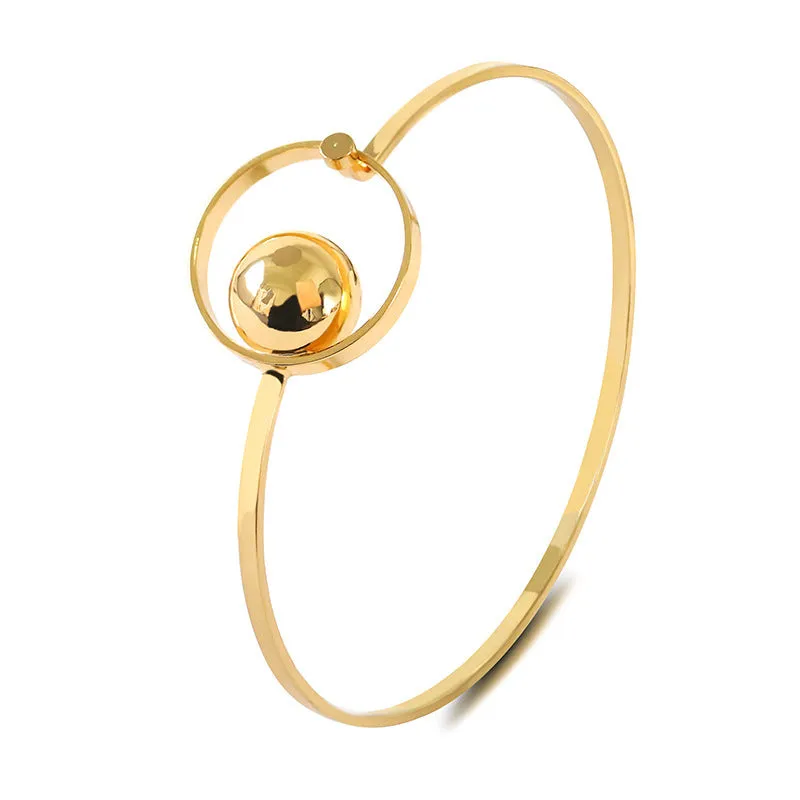 B599 - Elegant Gold Bracelet