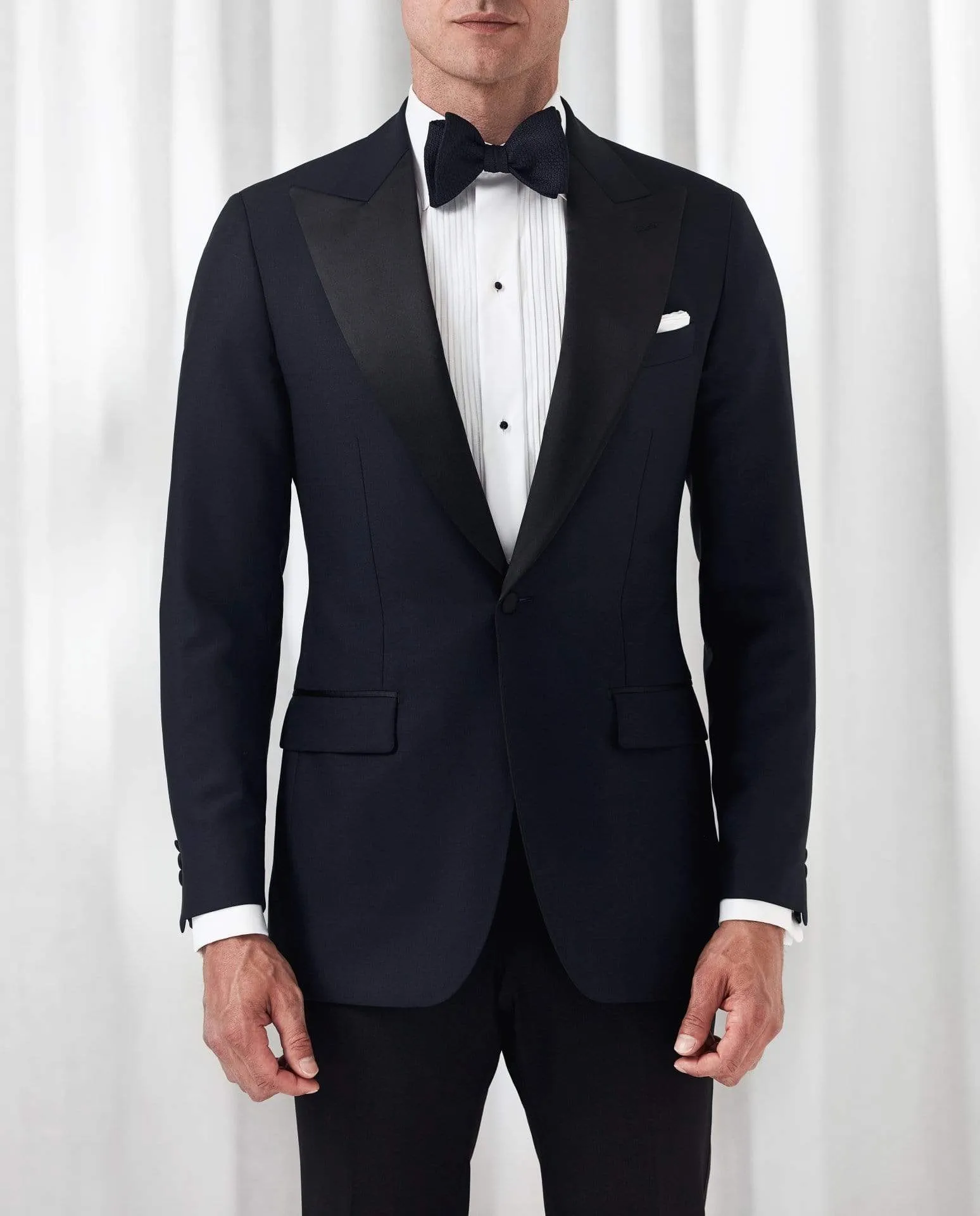 Contemporary Fit Plissé Black Tie Shirt