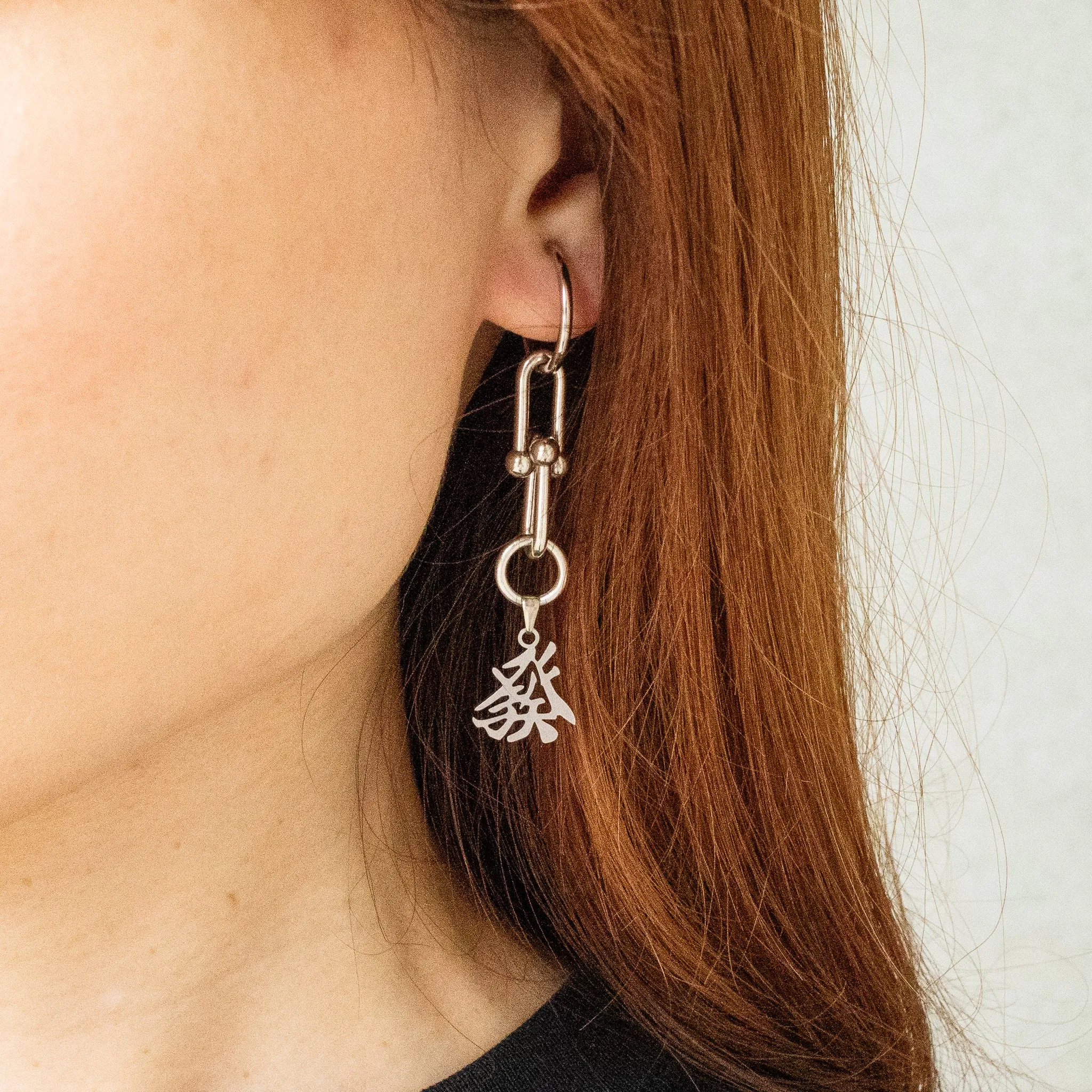 hatsu chain earrings