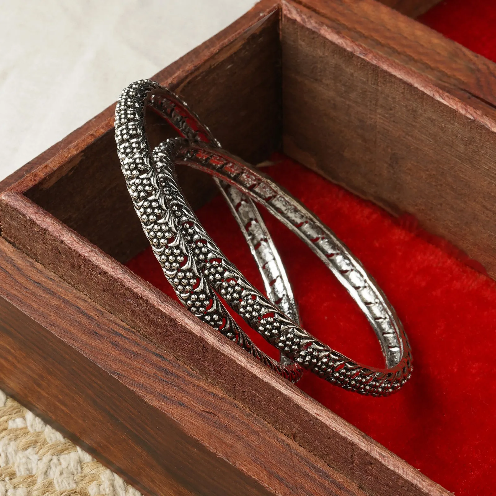 Kalinga Silver Oxidized Bangles